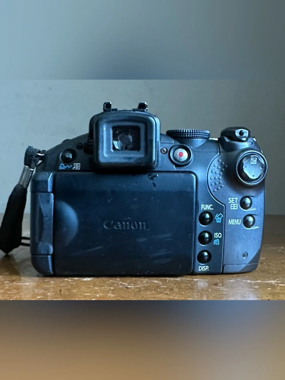 Canon PowerShot S5 IS 8MP 12x Optical Zoom Digital Camera FOR PARTS/REPAIR